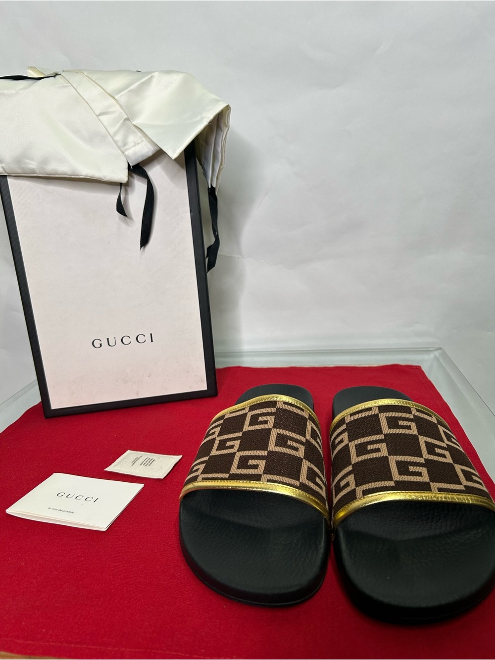 Gucci Sandals Pursuit 72 Knit Slide Brown Gold GG Monogram Slide Sandal Black - Picture 1 of 11